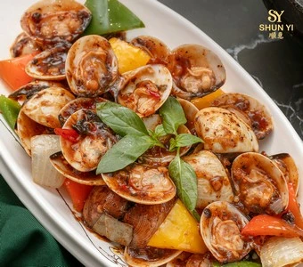 menu shun yi - thố hải sản - Nghêu Xào Ớt Xanh Tiêu Đen (340x300px)